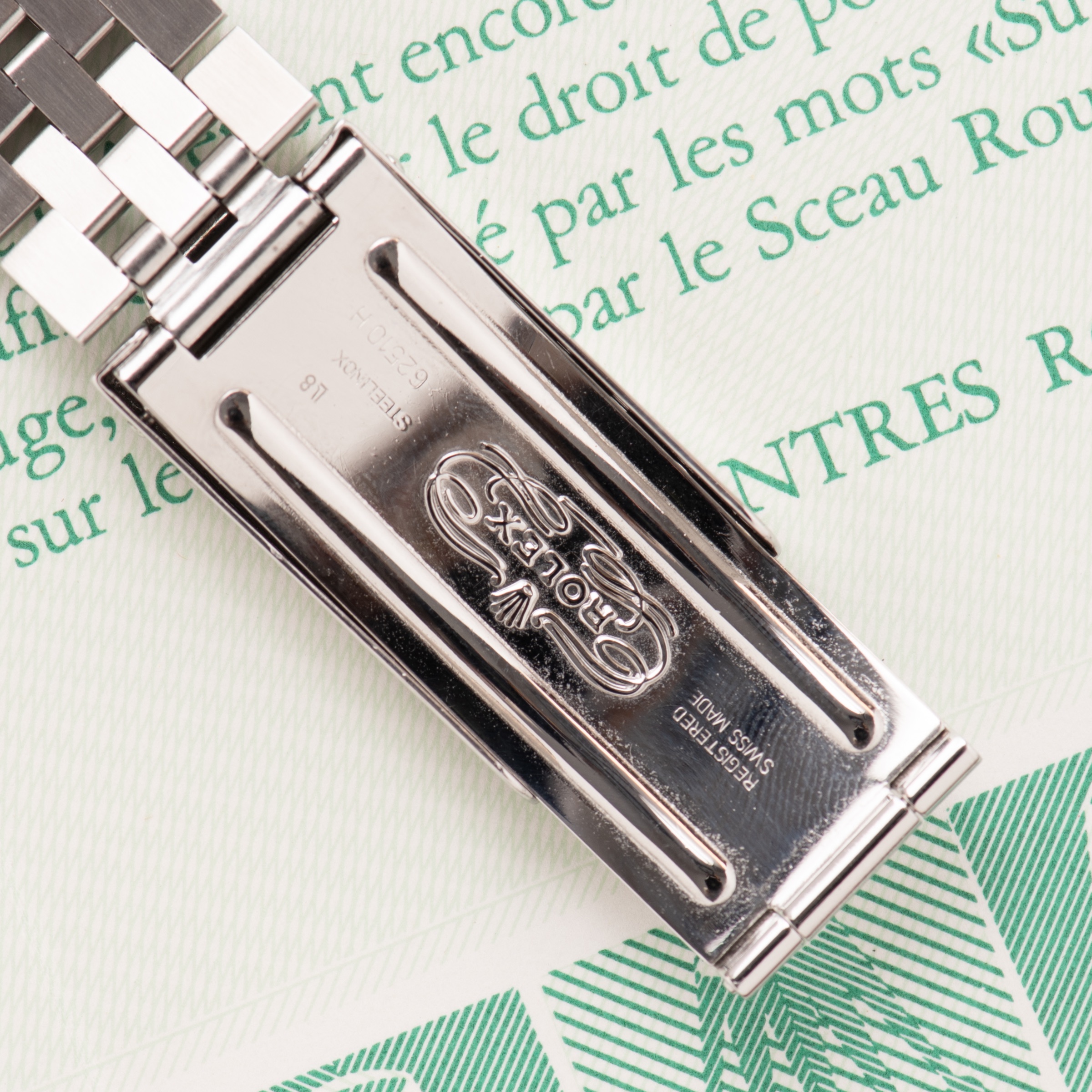 Zicht op Rolex Oyster Perpetual Datejust — zilveren tapisseriewijzerplaat — Ref. 16030 — 1988